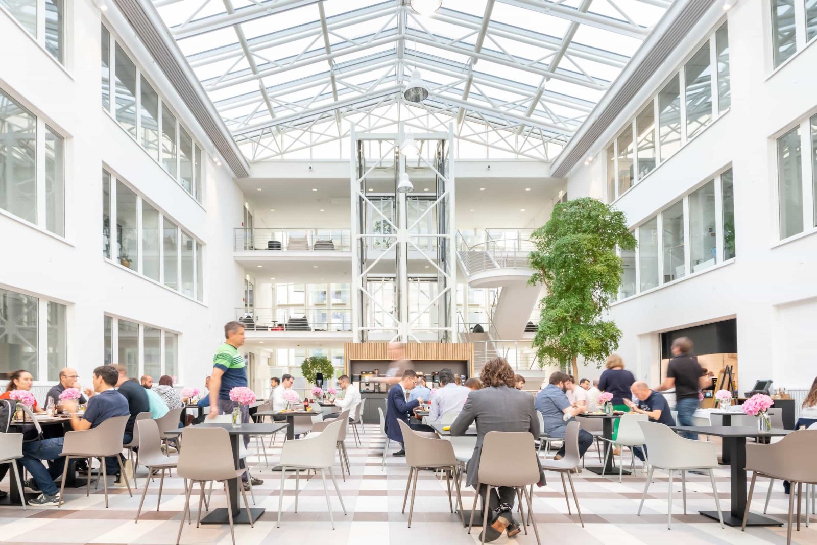 Lebendige Community im startup space Zürich Schlieren